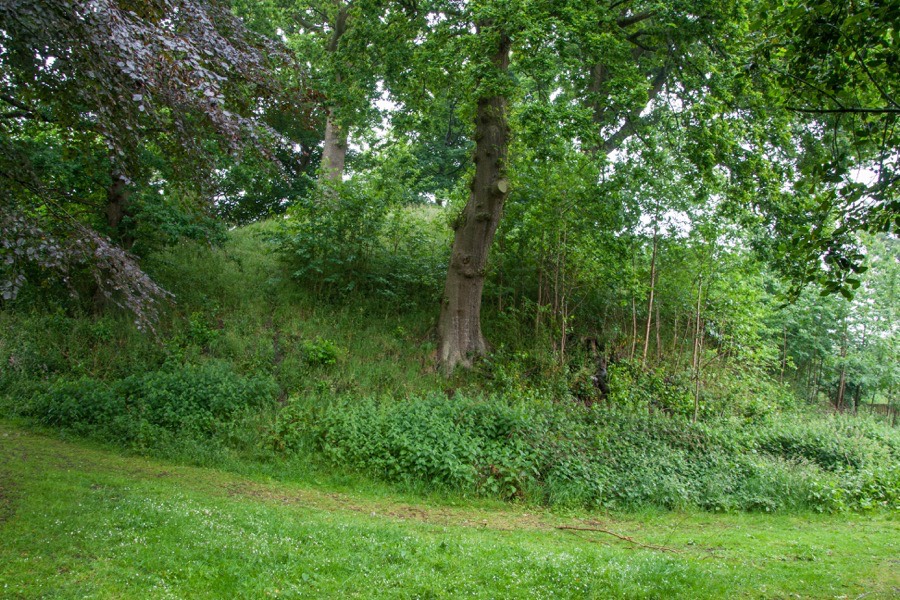 Annan Castle (site of) Castle in Annan, Dumfriesshire Stravaiging
